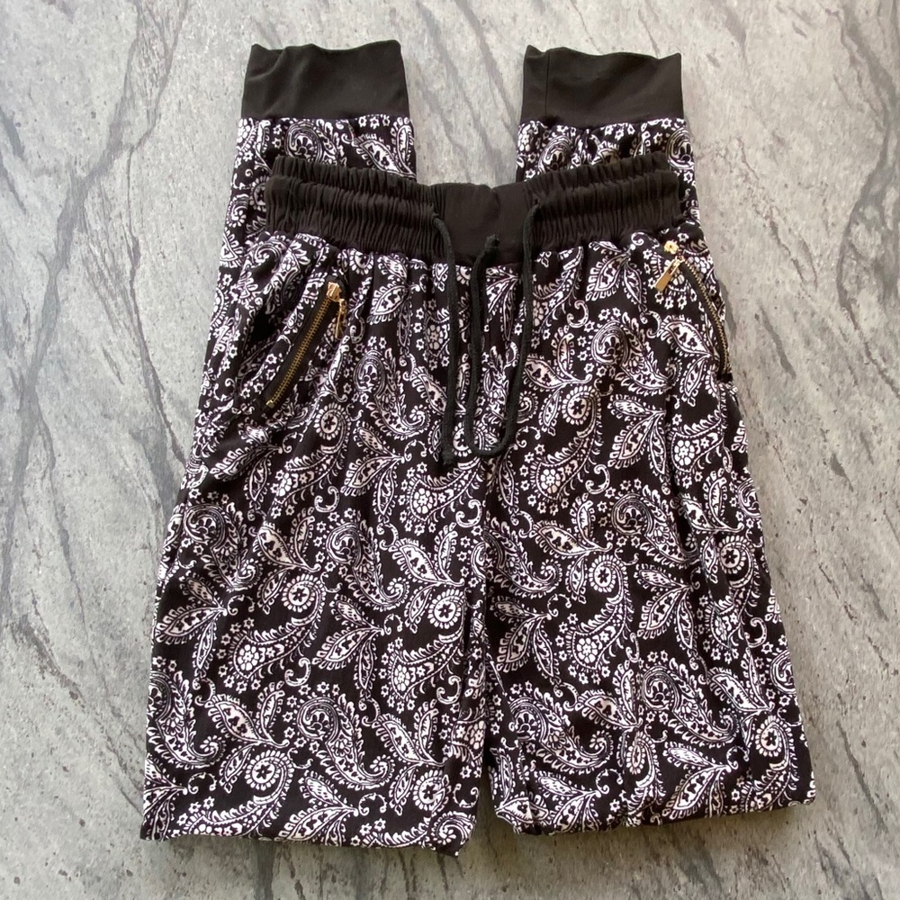 Paisley Print Loose Fit Harem Ankle Casual Pants - Picture 4 of 8
